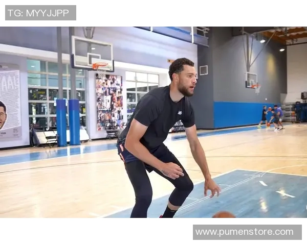 扎克拉文如何在NBA赛场上展现个人魅力与团队合作的完美结合 扎克拉文如何在NBA赛场上展现个人魅力与团队合作的完美结合